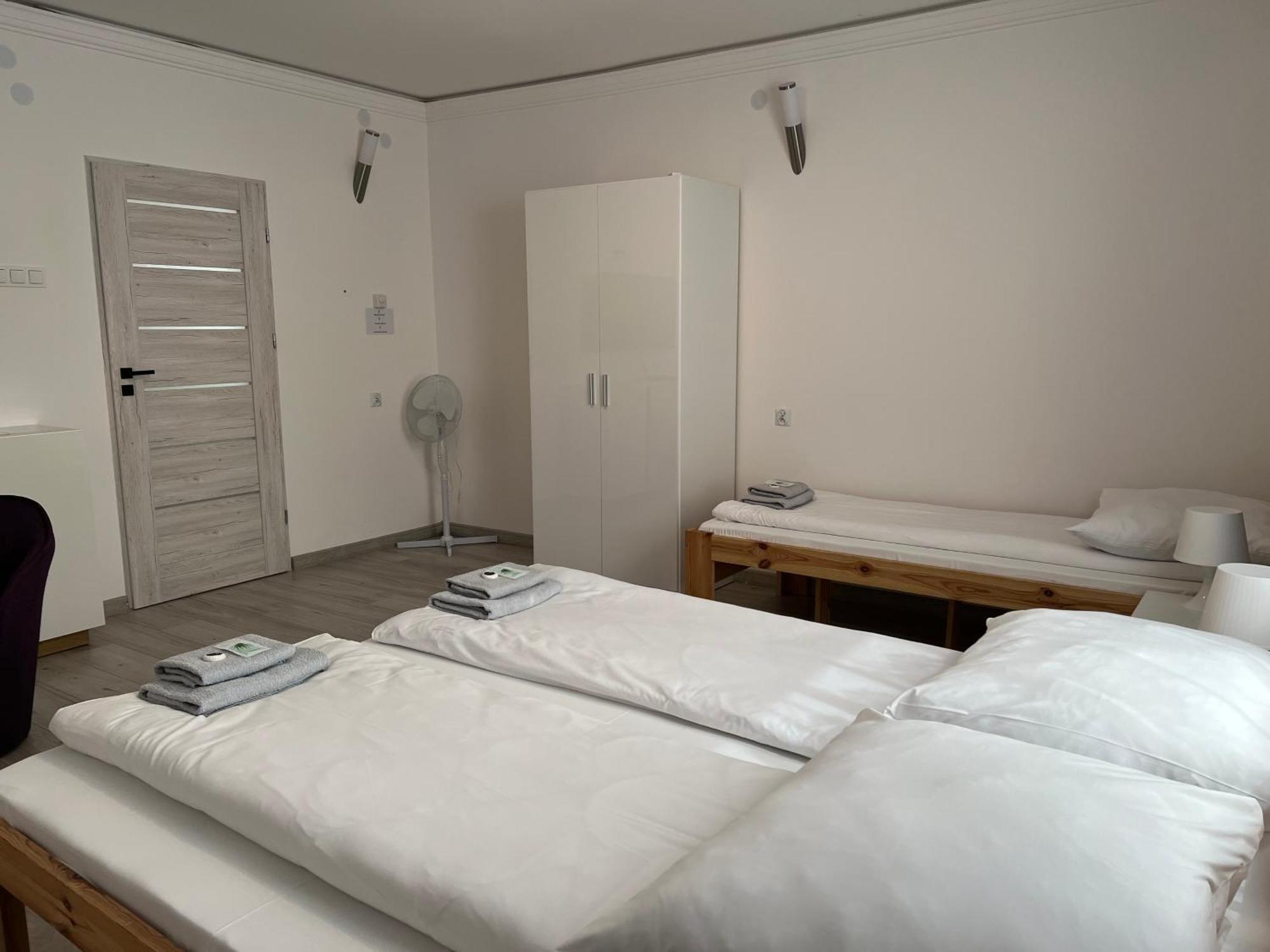 Etna 3 Dom Z Parkingiem Rzeszow Morgowa Apartment Екстериор снимка
